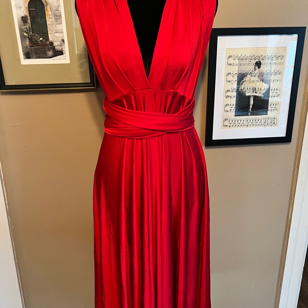 Red Infinity Dress - for all body types